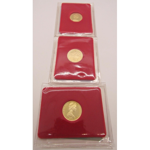 409 - Three x Isle of Man sovereigns, 2 x 1979, 1 x 1980, limited to 50,000 copies - Pobjoy Mint