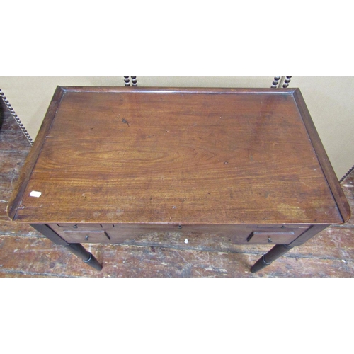 1647 - A Georgian mahogany low boy, the central kneehole surrounded by an arrangement of five drawers on fo... 