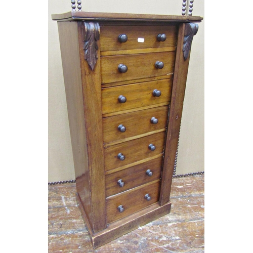 1649 - A Victorian mahogany Wellington chest with seven graduated drawers and locking plate, 48cm wide