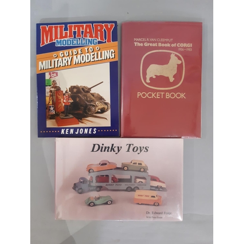 576 - 18 model vehicle reference books/ brochures including books on Dinky, Corgi, Matchbox, railway and m... 