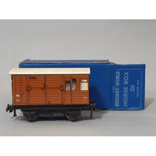 572 - Hornby Dublo late 1940's to 1950's boxed rolling stock including tank wagons, vans, oil tanker, hors... 