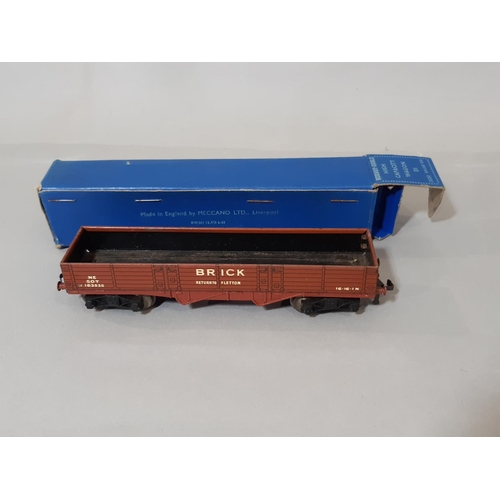 572 - Hornby Dublo late 1940's to 1950's boxed rolling stock including tank wagons, vans, oil tanker, hors... 