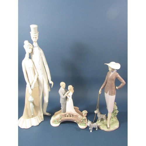 78 - Two Lladro ceramic figure groups comprising Walking The Dogs, 34cm high, Old Folks, 50cm high togeth... 