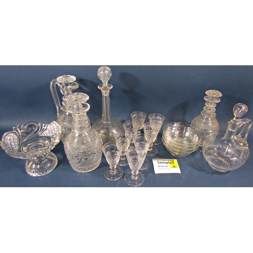 137 - Eight matching 19th century engraved decanters , four at 25cm high and four at 22cm high, a matching... 