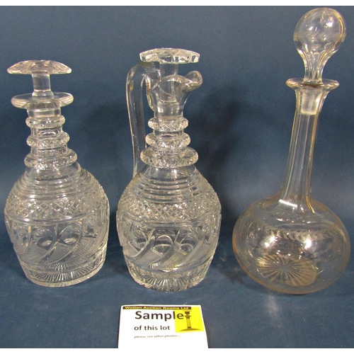 137 - Eight matching 19th century engraved decanters , four at 25cm high and four at 22cm high, a matching... 