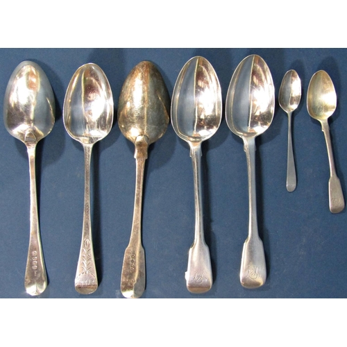 196 - Fourteen various Georgian silver serving spoons by various makers, with two teaspoons, 31oz approx