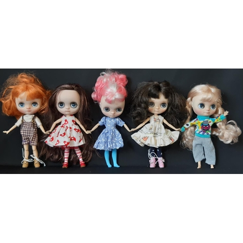 586 - Five small 'Middie' Blythe dolls, all customised by Angie Roberts with impressed marks for Hasbro/To... 