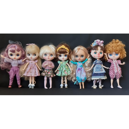 581 - Seven customised dolls in the style of Blythe 'Neo' dolls with colour changing eyes operated by 1 or... 