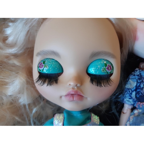 581 - Seven customised dolls in the style of Blythe 'Neo' dolls with colour changing eyes operated by 1 or... 