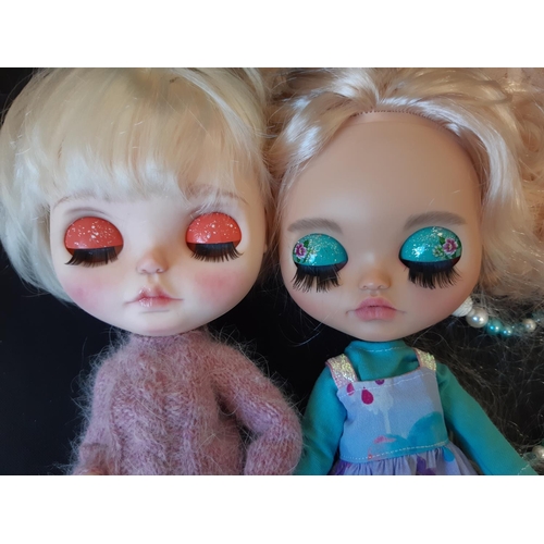 581 - Seven customised dolls in the style of Blythe 'Neo' dolls with colour changing eyes operated by 1 or... 