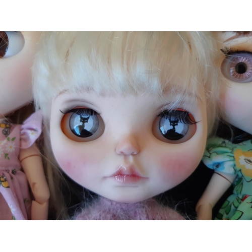 581 - Seven customised dolls in the style of Blythe 'Neo' dolls with colour changing eyes operated by 1 or... 