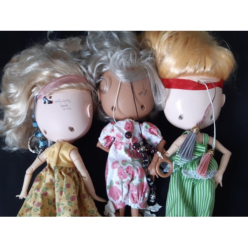 580 - Three customised Blythe dolls by Hasbro/Tomy; 'Neo' type with 2006 doll mould, jointed limbs, beaded... 