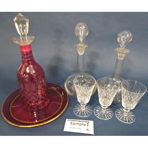 124 - A large quantity of glass items, ranging from glass animals, Cinderella’s slipper, drinking glasses,... 