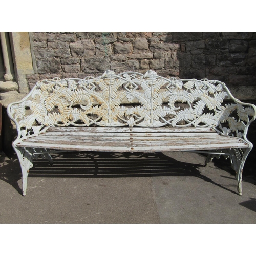 1100 - A good quality cast iron Coalbrookdale design fern and berry pattern garden bench with slatted woode... 