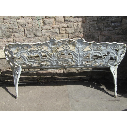 1100 - A good quality cast iron Coalbrookdale design fern and berry pattern garden bench with slatted woode... 