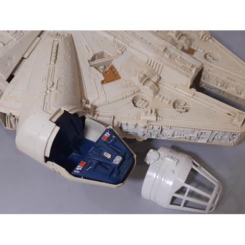 590 - Vintage Star Wars toys; Rebel alliance Transport Spaceship, Millennium Falcon by Kenner 1979,  Y Win... 