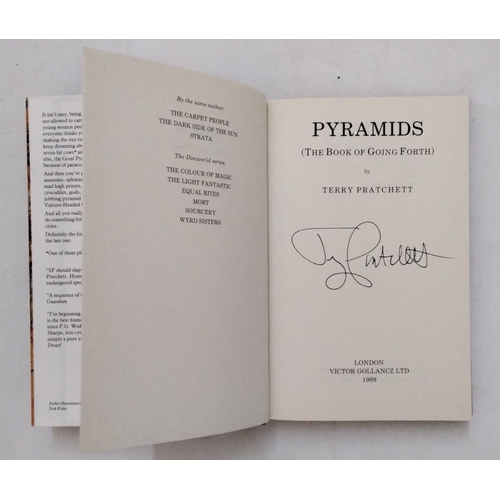 1697 - Pratchett, Terry - Pyramids, first edition 1989 and signed by the author (1) (displayed in cabinet u... 