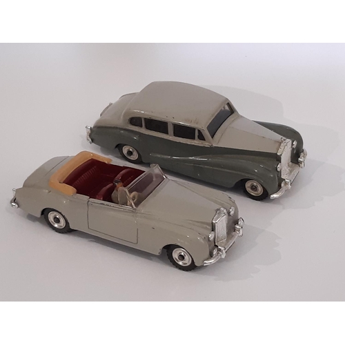 554 - Collection of model vehicles including boxed Dinky Morris Mini-Traveller 197, unboxed Dinky Rolls Ro... 