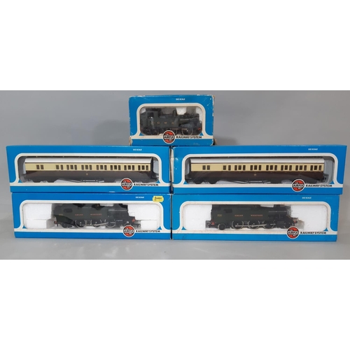 561 - Airfix 00 gauge railway models including two 2-6-2 Prairie Tank engines, two class B brake coaches a... 