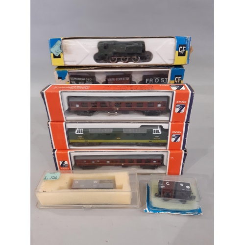 593 - Graham Farish model rail coaches, rolling stock and GWR locomotive numbered 9410 (older boxes AF), t... 