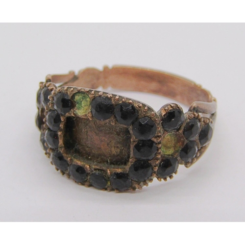 247 - Georgian French jet mourning ring with inscription 'Tho Gallaway Obt 14 June 1818 at 64', size T, 3.... 