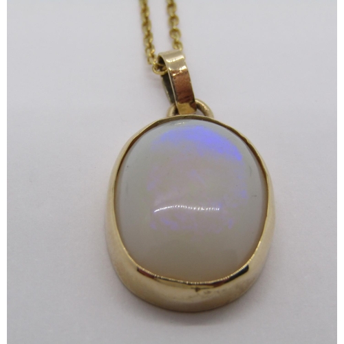 328 - 9ct cabochon opal pendant necklace in rubover setting, 5.3g