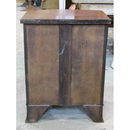 1332 - A small good quality Georgian style bowfronted chest of four long graduated drawers with shaped apro... 