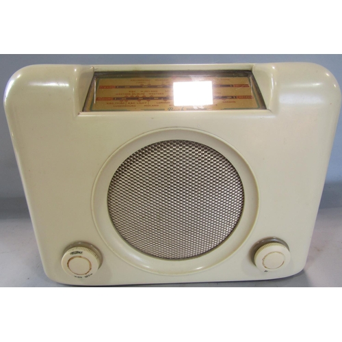 825 - A Bush Radio with two wave lengths Long & Medium, in white plastic casing.