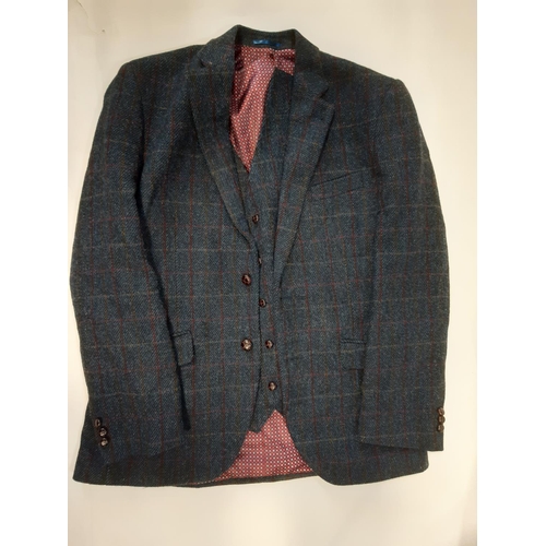 605 - Tweed clothing collection comprising 2 jacket / waistcoat sets in Harris tweed, a 3 piece suit by Ho... 