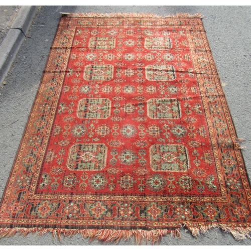 1783 - A machine made Wilton type carpet with two rows of elephant foot gul, 206cm x 140cm approx