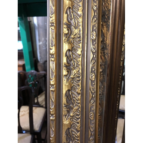 901 - Fifteen lengths of moulded gilt picture frame approx. 290 cm long each