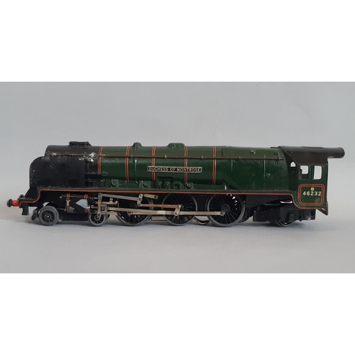 570 - 1950's Hornby Dublo railway models including locomotives EDL12 'Duchess of Montrose'  and EDLT20 'Br... 