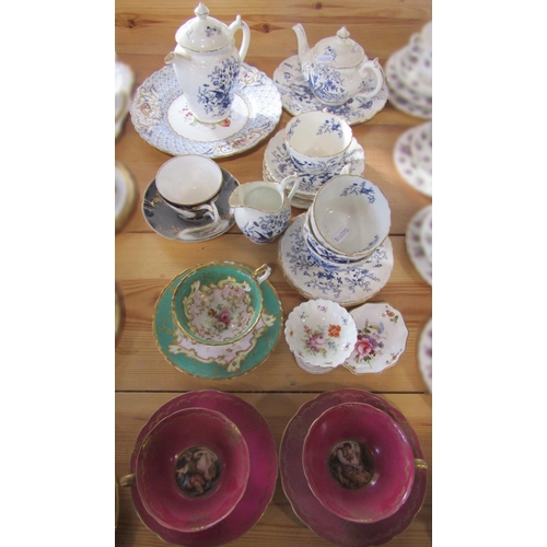 1038 - A collection of china including a Coalport Cairo pattern tea service in a blue and white colourway, ... 