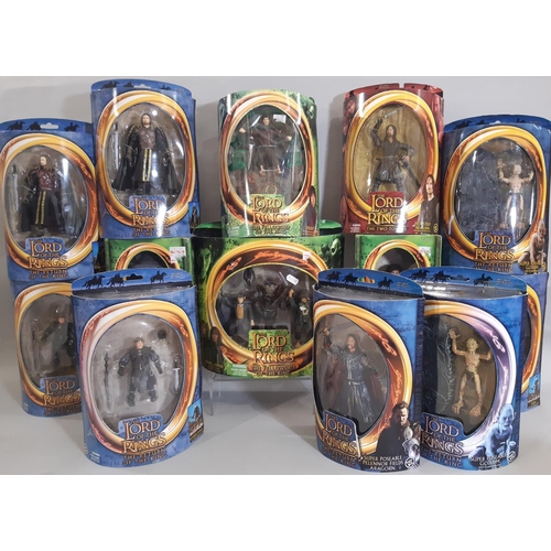 274 - Collection of 13 boxed 'Lord of the Rings' figures including from 'Fellowship of the Ring' Gandalf, ... 