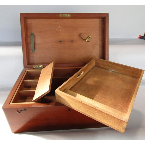 1668 - A mahogany tool box with a removable tray inside, 46cm wide.