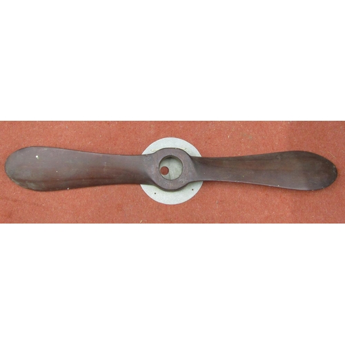 2651 - A vintage aircraft propeller, 92cm long