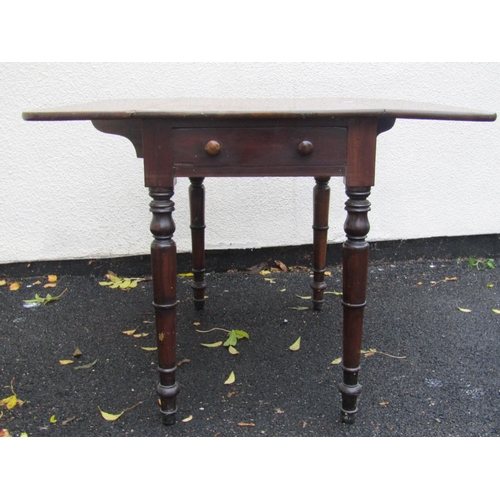 2589 - A Georgian mahogany Pembroke table with single drawer, 86cm long, together with a 19th century dinin... 