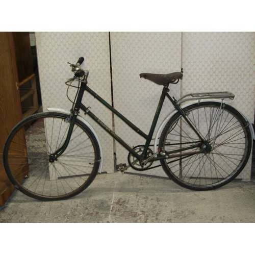 2622 - A vintage Raleigh ladies bicycle with leather Brooks saddle