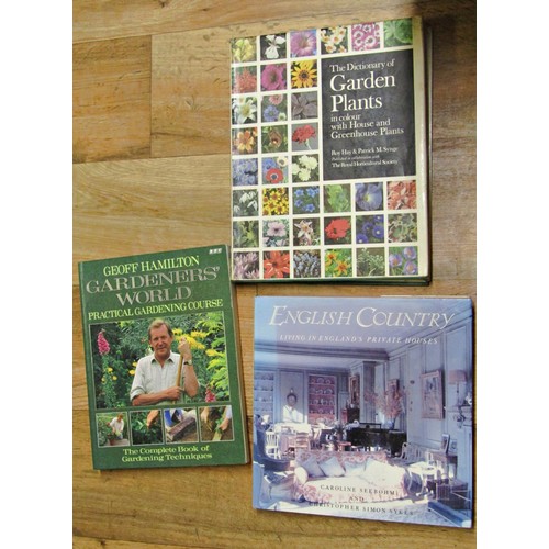 220 - A quantity of botanical and gardening books (18)