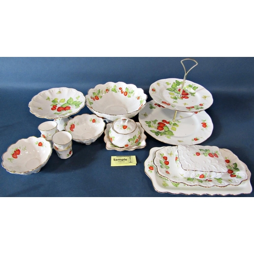 1004 - A comprehensive collection of Queens bone china table wares in the Virginia Strawberry pattern compr... 