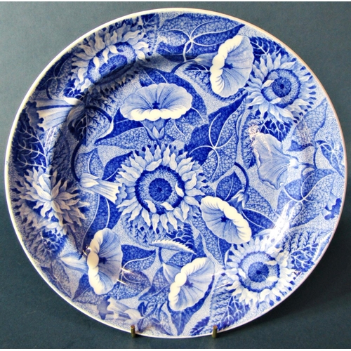 1021 - Three blue and white transfer ware dishes including a Wedgwood Waterlily pattern example, example sh... 