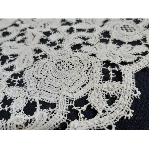 1610 - 4 items of late 19th/ early 20th lacework including 2 lace fichous of floral design over netting, a ... 