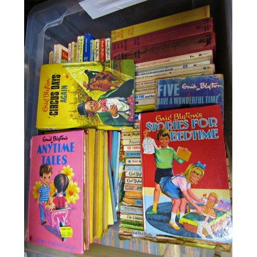 259 - An extensive collection of vintage children's books, mostly Enid Blyton (2)