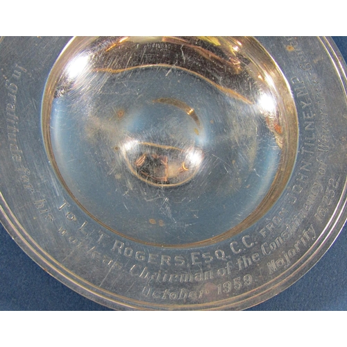 1213 - A silver dish bearing a dedication to the rim for the Parliamentary General Victory in 1959, London ... 