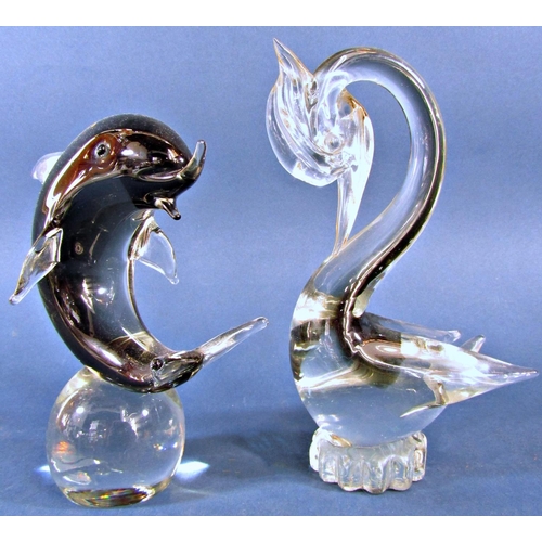 1142 - Three Art Glass animal figurines, a dolphin, a fish and a swan. 3