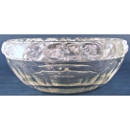 1145 - A Lalique Mesanges clear crystal bowl, with a rubbed Lalique France signature to the base, 25cm diam... 