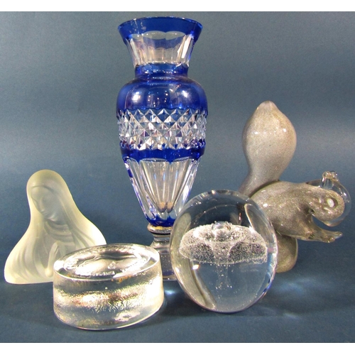 1158 - A miscellaneous collection of glass ware, including a set of five Bristol and Clifton Golf Club wine... 