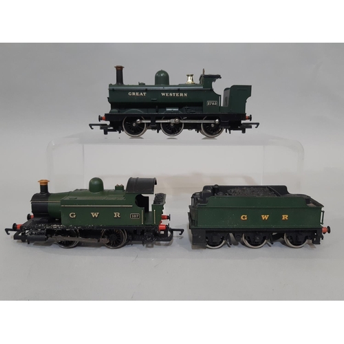 358 - Large collection of 00 gauge model railway items including a boxed electric train set GWR Mixed Traf... 