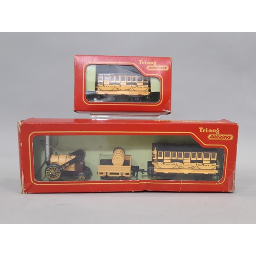 386 - 1960's Tri-ang boxed model Stephenson's Rocket R346 and coach R621, with inner card packaging and we... 