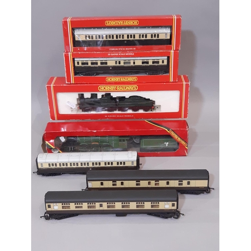 388 - Hornby 00 gauge model railway items comprising boxed GWR Deans Goods locomotive R2064, 'The Flying S... 